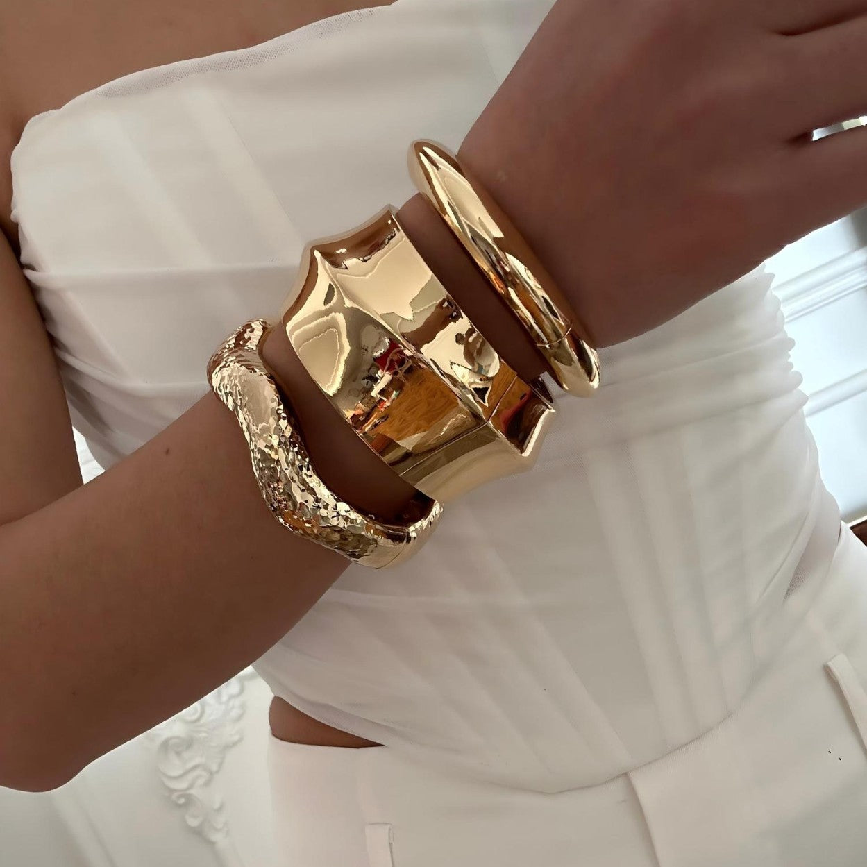 Bracciale a Polsino in Lega Placcata, Geometrico, Lusso Minimalista