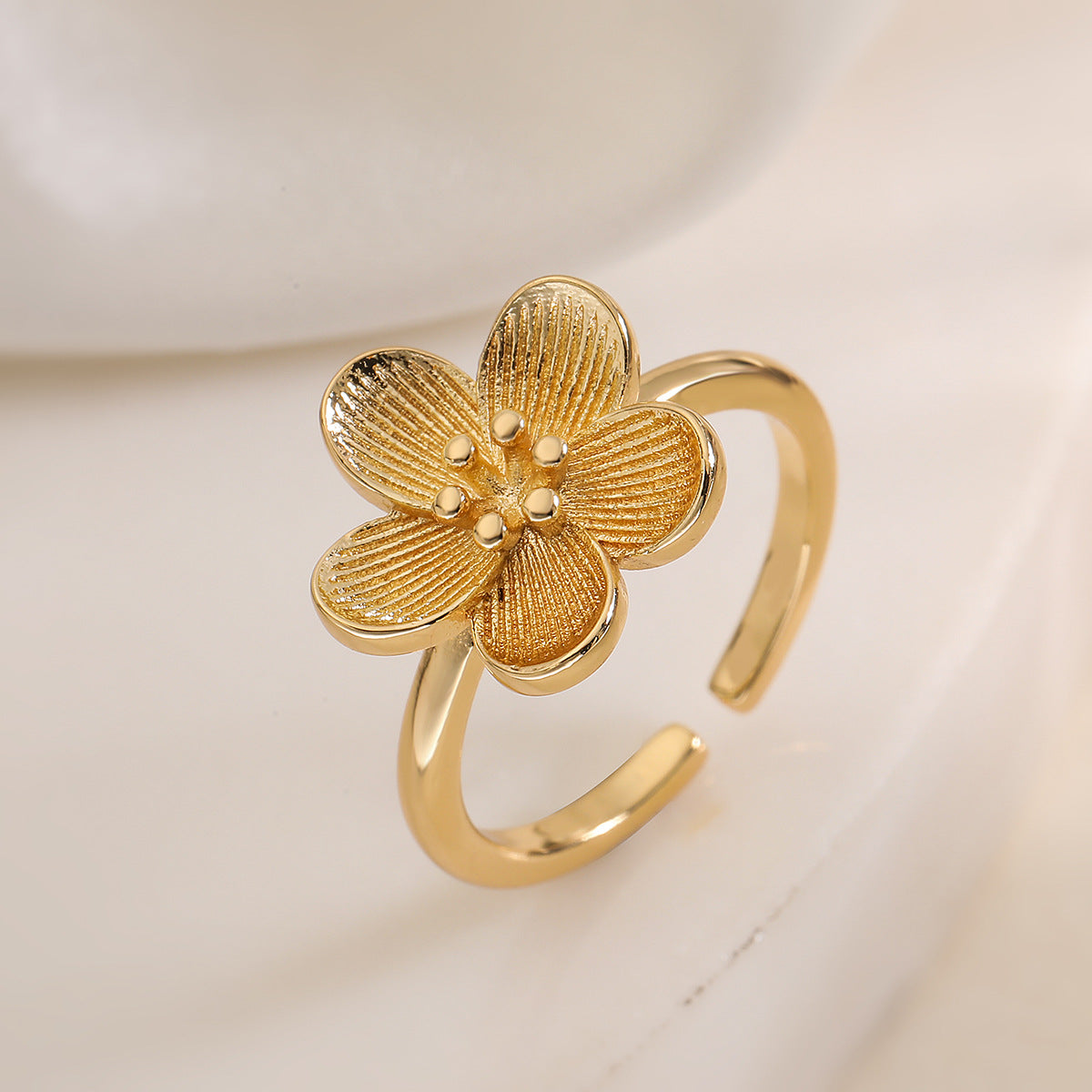 Elegant Minimalist Geometric Flower-Shape Opening Ring for Women Made of Brass with 18K Gold Plating