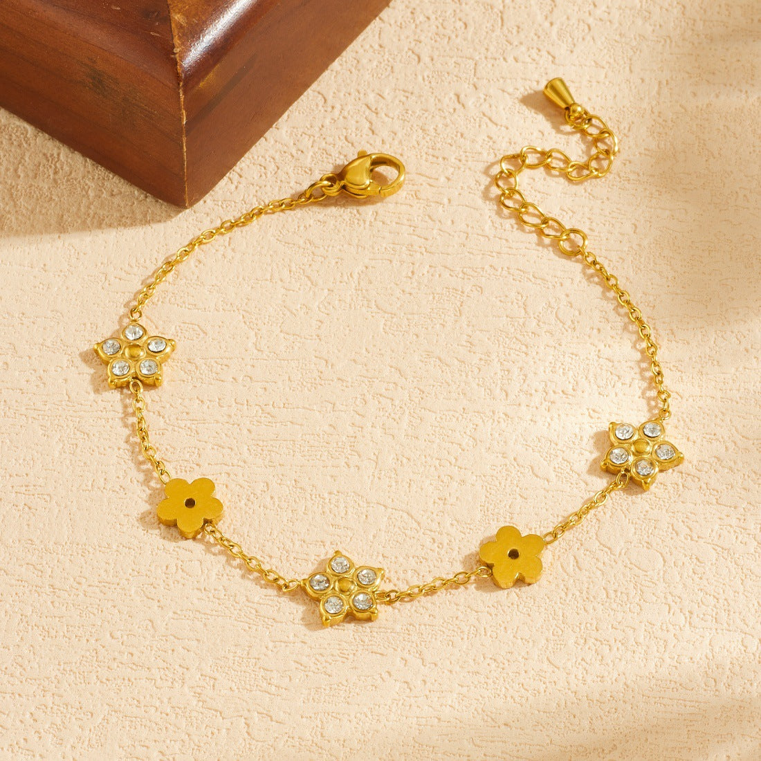 Minimalist Gold Plated Stainless Steel Star and Flower Rhinestone Jewelry Set for Women