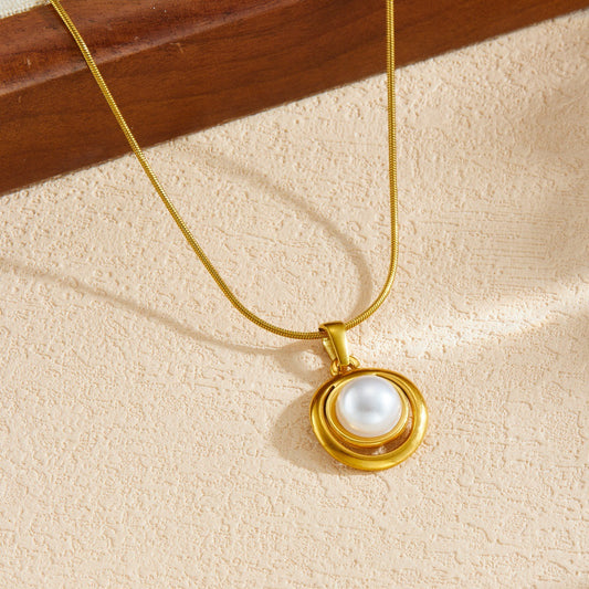 Vintage Casual Geometric Round Gold Plated Stainless Steel Pearl Necklace with Snake Chain for Women