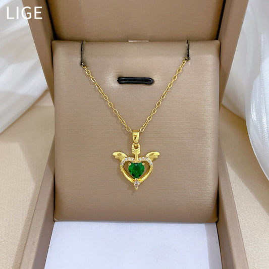 Encantador Collar con Colgante de Ala en Forma de Corazón de Acero de Titanio con Incrustaciones Completas de Diamantes de Imitación para Mujer y Uso Unisex