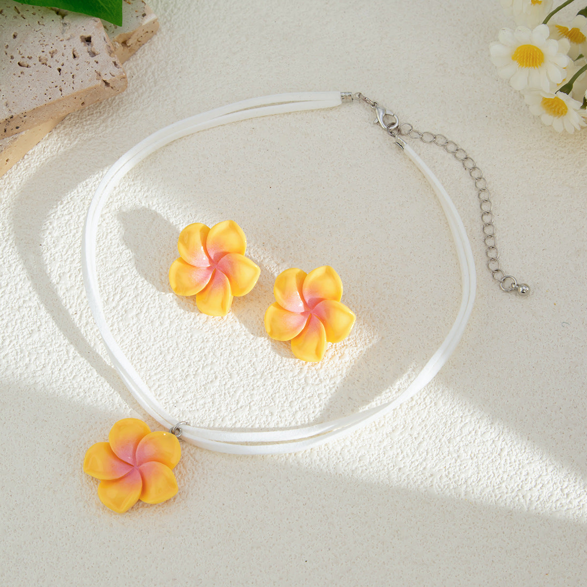 Sweet Floral Acrylic Plated Pendant Necklace for Women