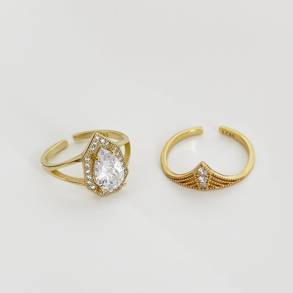 Anello placcato in argento sterling 925 con zirconi cubici, dal design geometrico minimalista e vintage