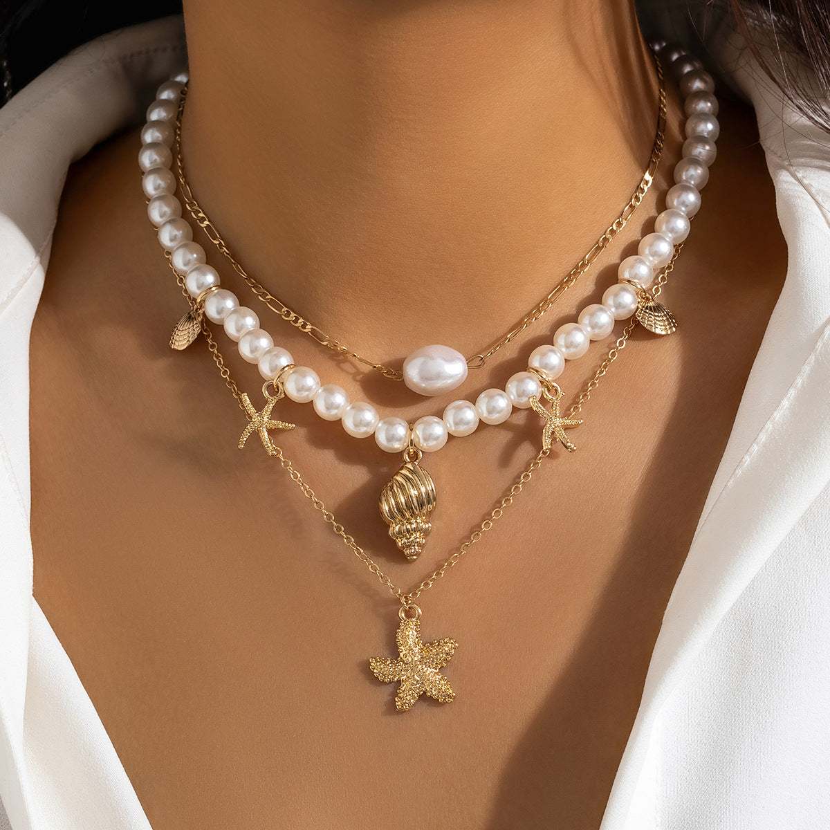 Retro Beach-Themed Star and Shell Pendant Necklace in Zinc Alloy with Plated Finish for Women
