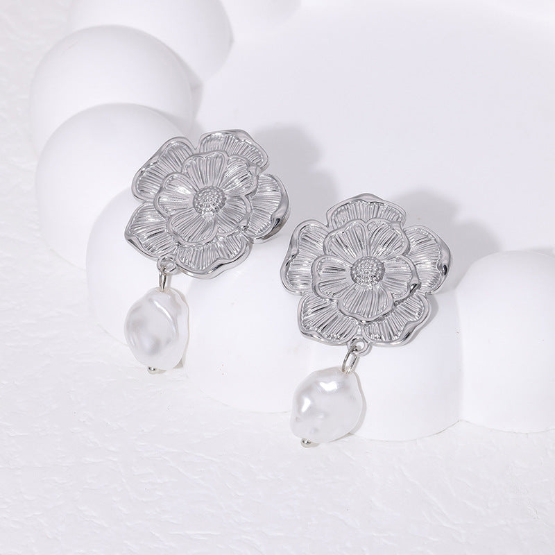 Elegant Floral-Shaped Stainless Steel Stud Earrings with Simulated Pearls and 18K Gold Plating for Women