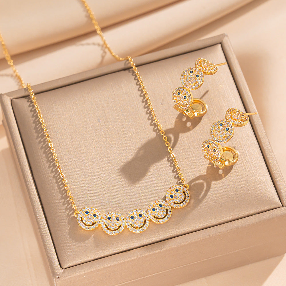 Set di Collana e Orecchini con Ciondolo a Goccia a Cuore Minimalista di Lusso in Acciaio al Titanio con Intarsi di Strass e Placcatura in Oro su Catena a O