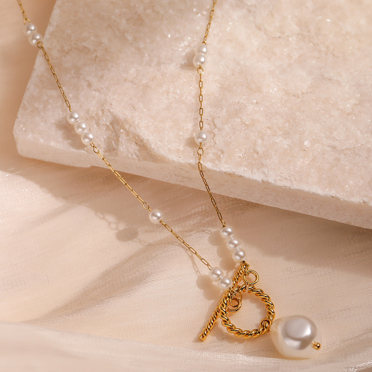 Collar de Acero Inoxidable con Geometría Minimalista y Baño de Oro de 18K para Mujer, Colgante de Perla Irregular en Cadena a la Clavícula