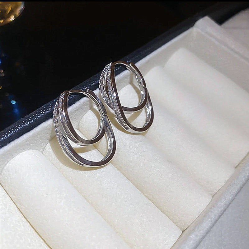 Orecchini floreali minimalisti con perle, perno in argento sterling 925 e strass, da donna