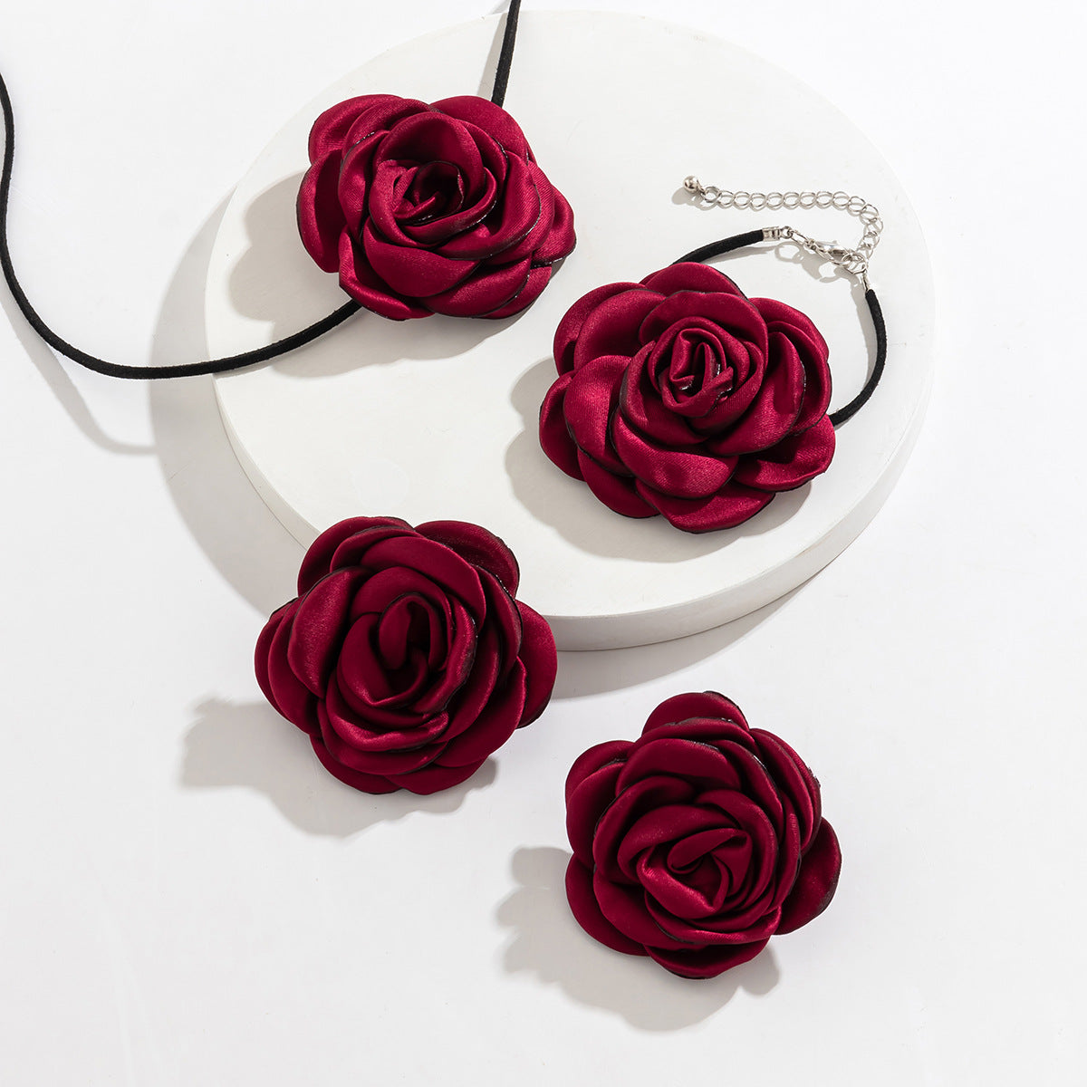 Vintage Floral Velvet Choker Necklace with Rose Design for Women