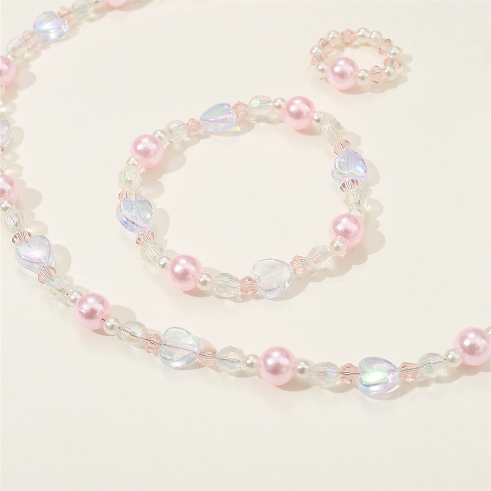 Conjunto de collar minimalista para niñas con cuentas de resina y vidrio en forma de corazón y cadena de cuentas redondas