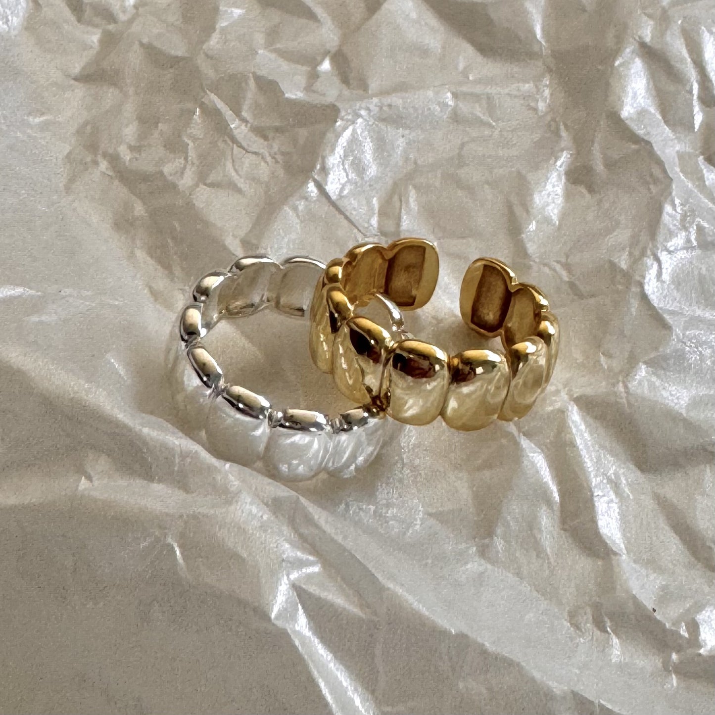 Minimalist Oval Silver Ring in S925 Sterling Silver with Geometric Design and Delicate Band