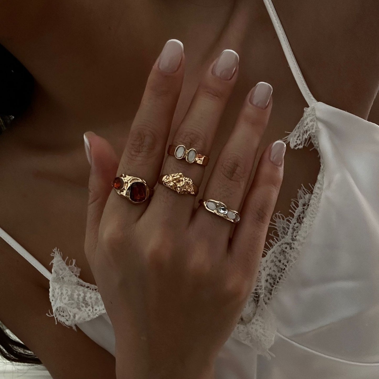 Vintage Streetwear Geometric Rhinestone Inlay Plated Alloy Ring Set for Women