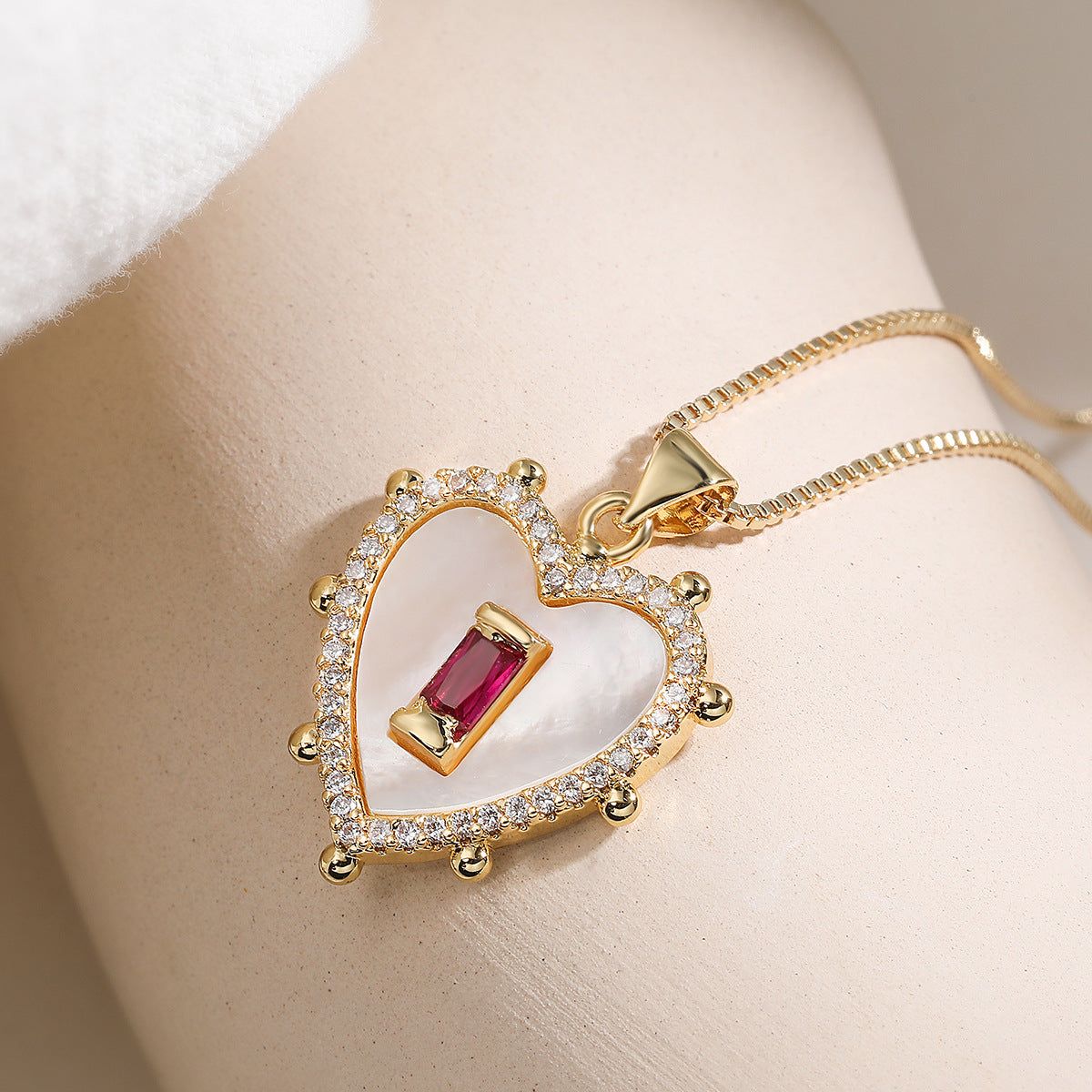 Minimalist 18K Gold Plated Brass Heart Cubic Zirconia Pendant Necklace for Women