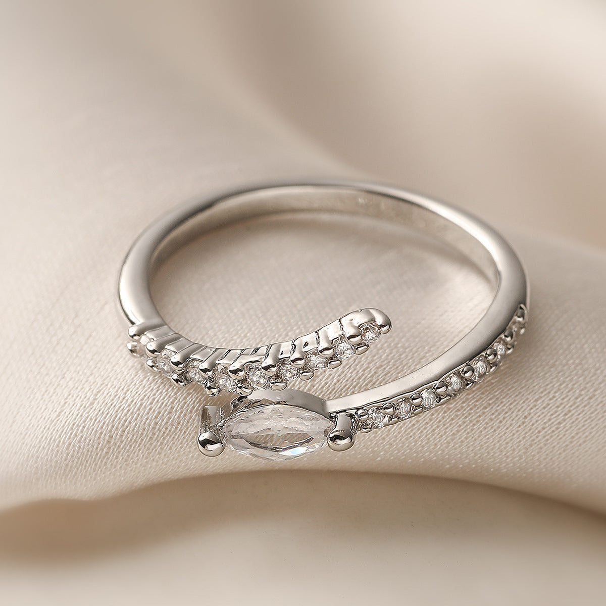 Minimalist Geometric Open Ring for Women Made of Brass with 18K Gold Plating and Zircon Inlay