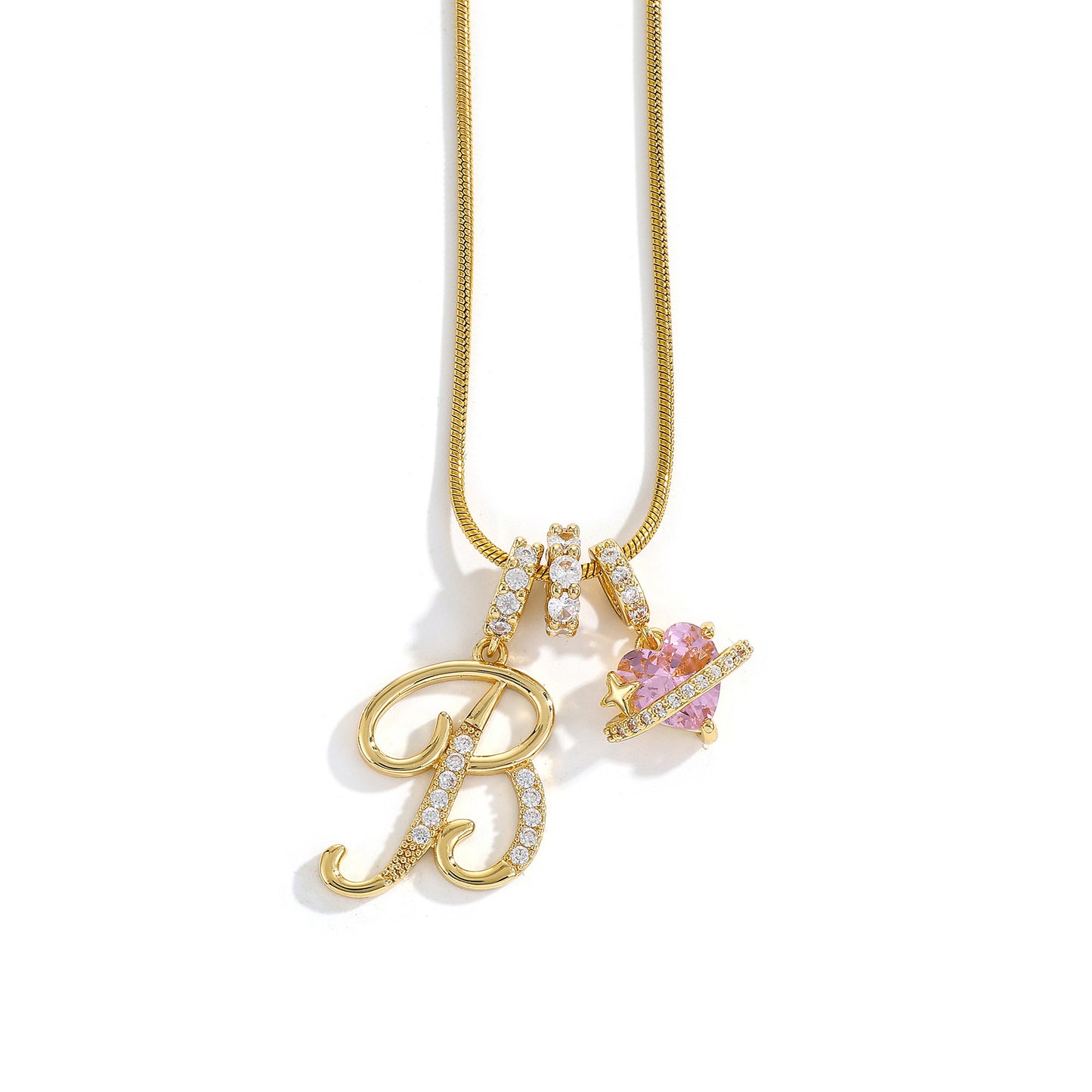 Collana con ciondolo a lettera minimalista in rame con intarsio di zirconi dal design geometrico per donna