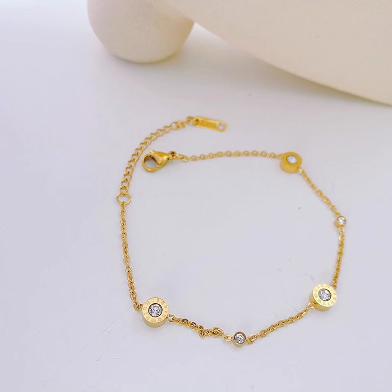 Minimalist Leaf-Shaped Titanium Steel Bracelet for Women with 18K Gold Plating and Floral Petal Detail
