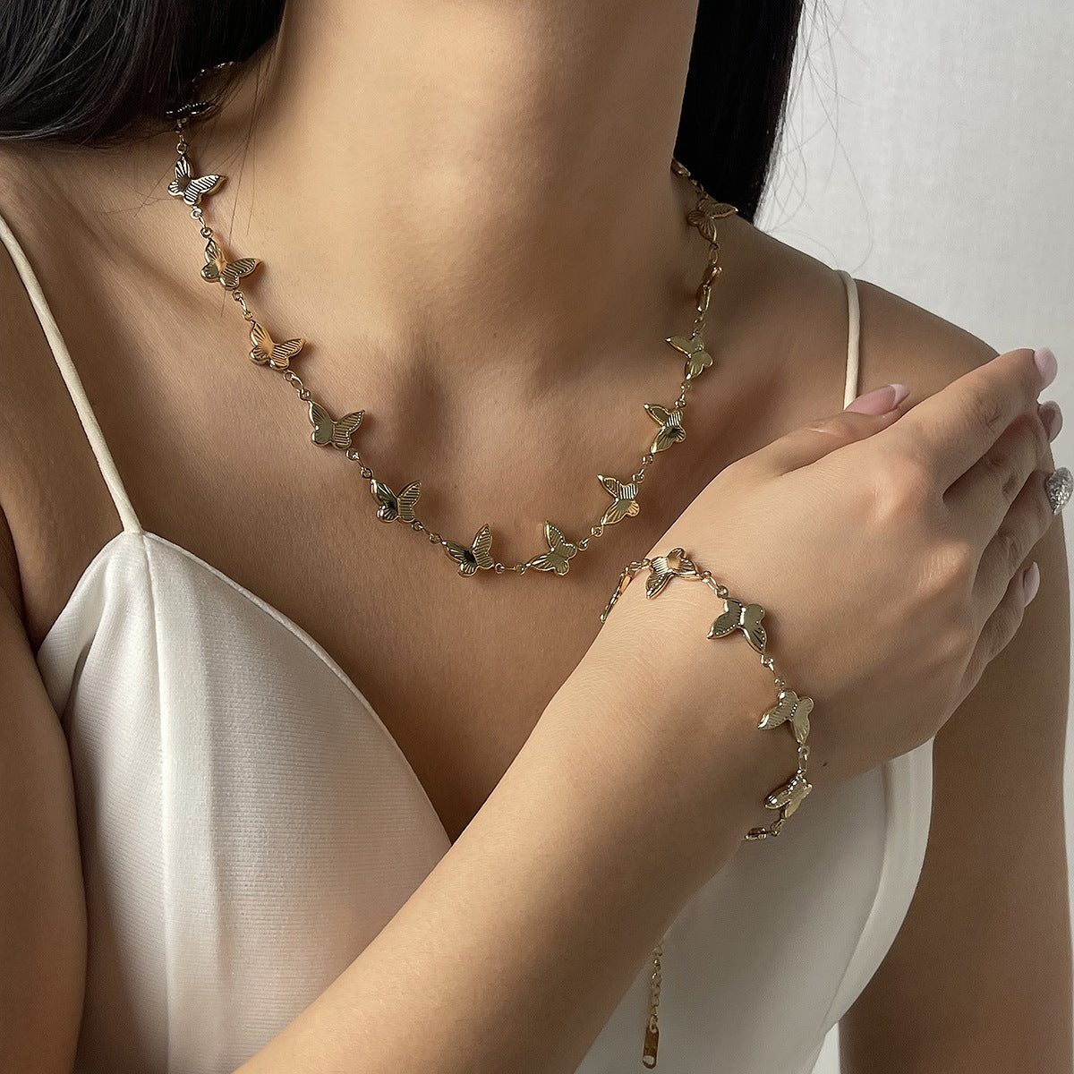 Collana da Donna Minimalista con Cuore Geometrico, Croce, Stella, in Acciaio Inox Placcato Oro 18K