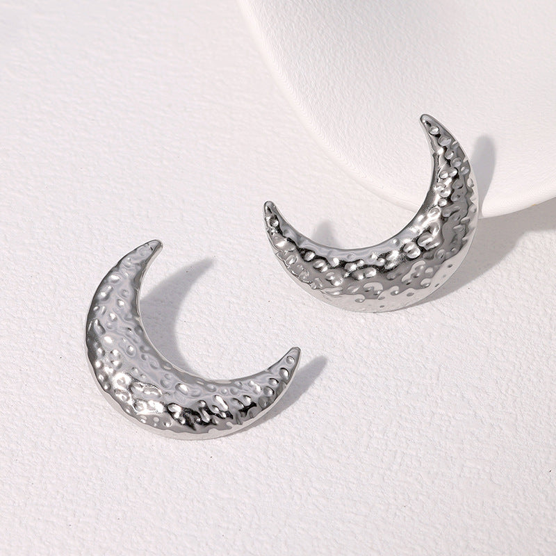 Orecchini minimalisti in acciaio inossidabile a forma di luna con finitura galvanica da donna