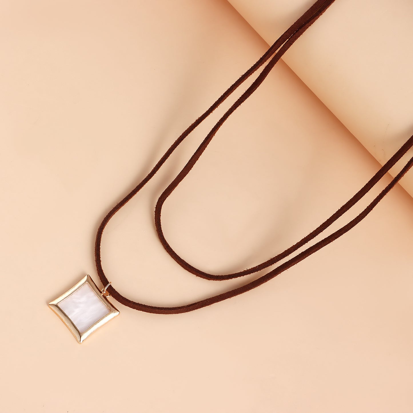 Minimalist Geometric Mother-of-Pearl Pendant Necklace for Women with Adjustable Velvet Choker and Gold-Plated Alloy Chain