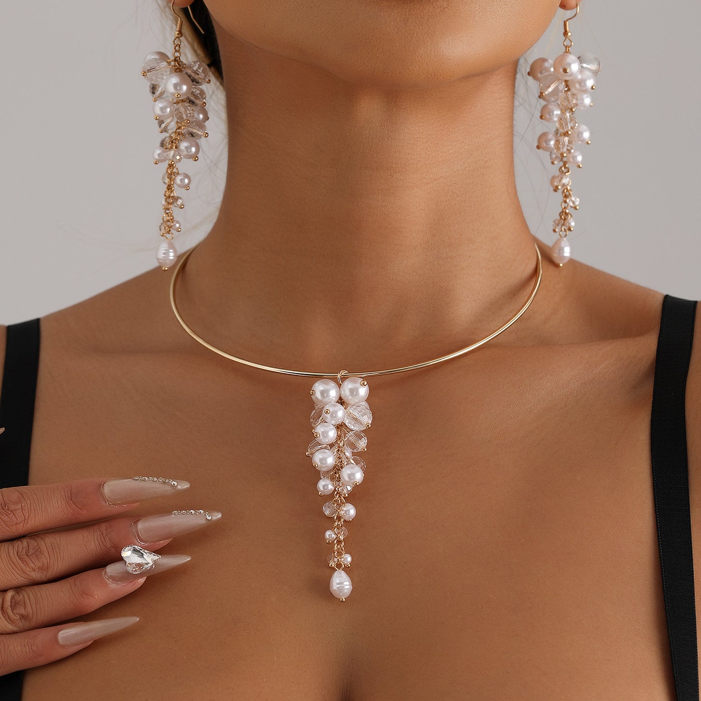 Gargantilla de aleación estilo palaciego barroco vintage con motivos florales y geométricos, detalles de pedrería y acabado galvanizado para mujer