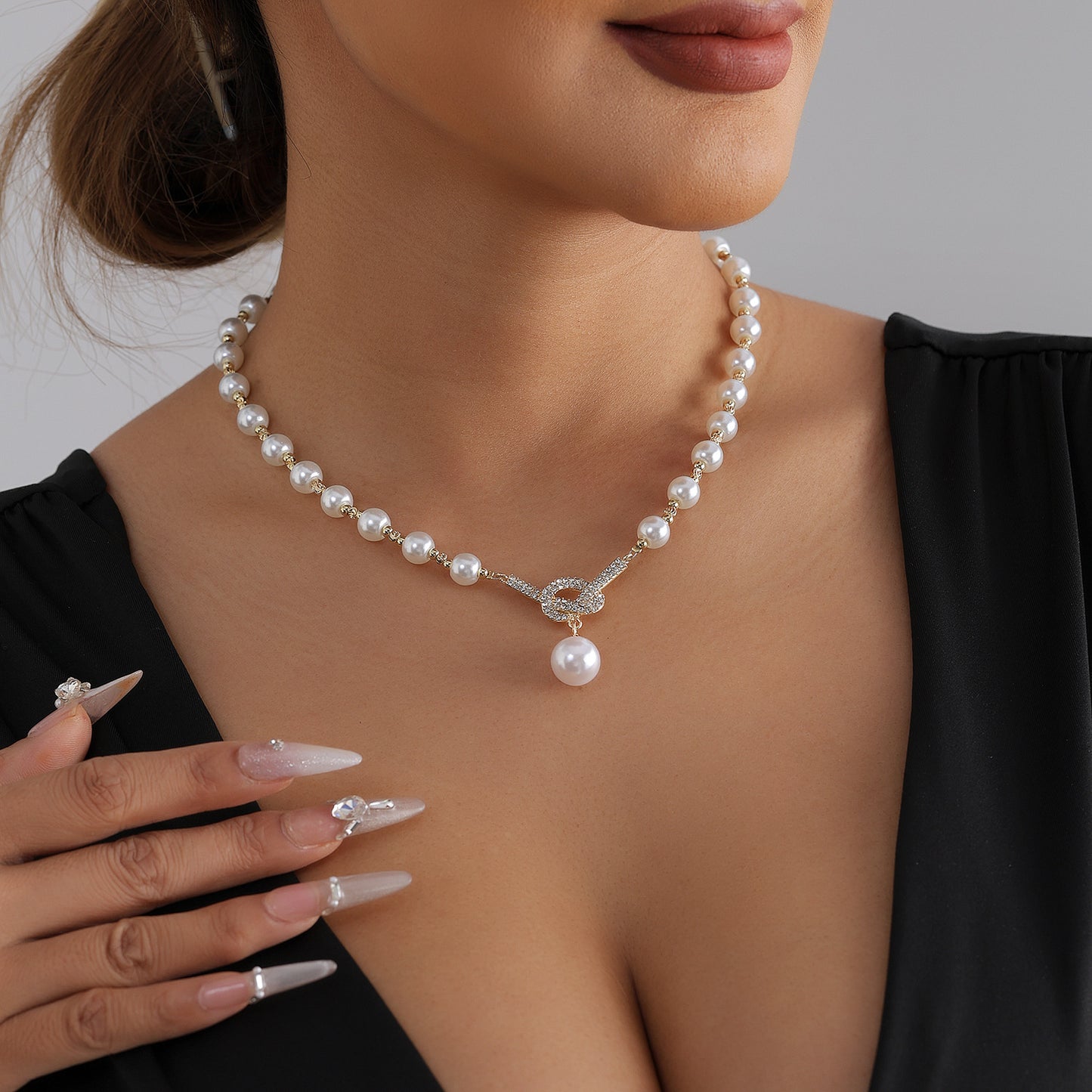 Vintage Geometric Rhinestone Pearl Bow Alloy Y-Necklace Plated