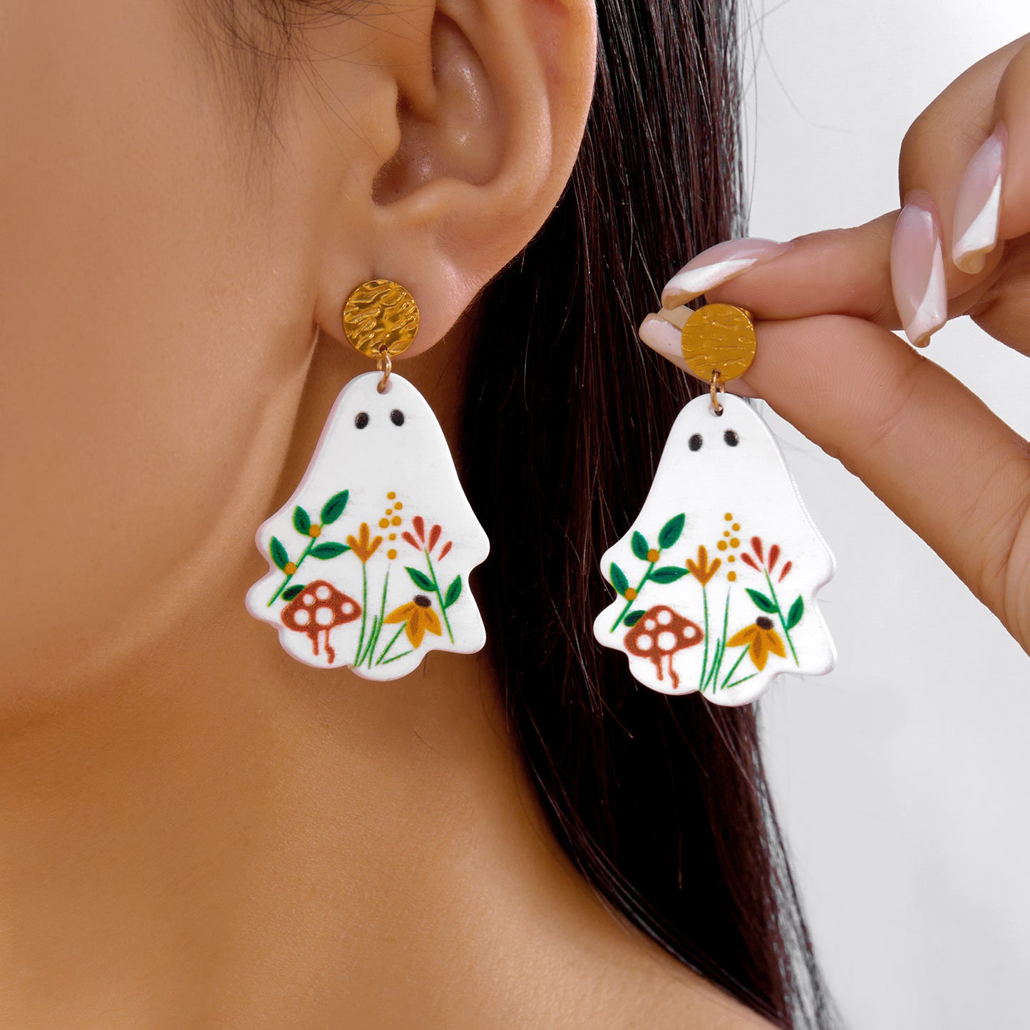 Pendientes acrílicos juguetones de fantasma y calavera florales de Halloween para mujer con diseño calado geométrico