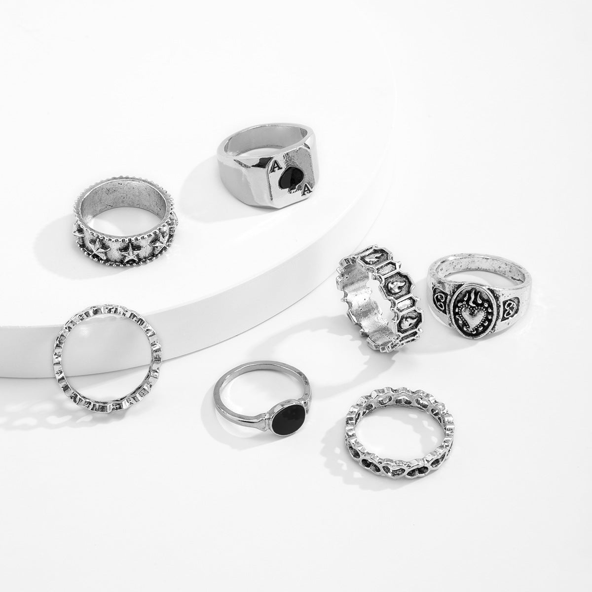 Vintage Gothic Punk Heart Shaped Alloy Plated Ring for Women