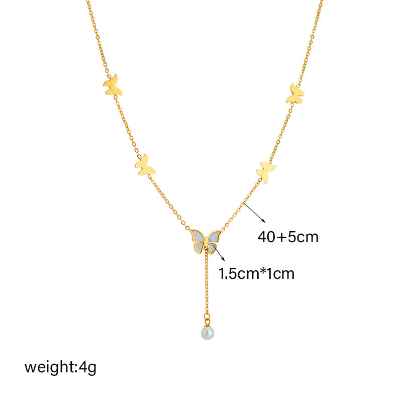 Elegante Collana Pendente a Farfalla Minimalista in Acciaio al Titanio con Dettaglio Nappa per Donne
