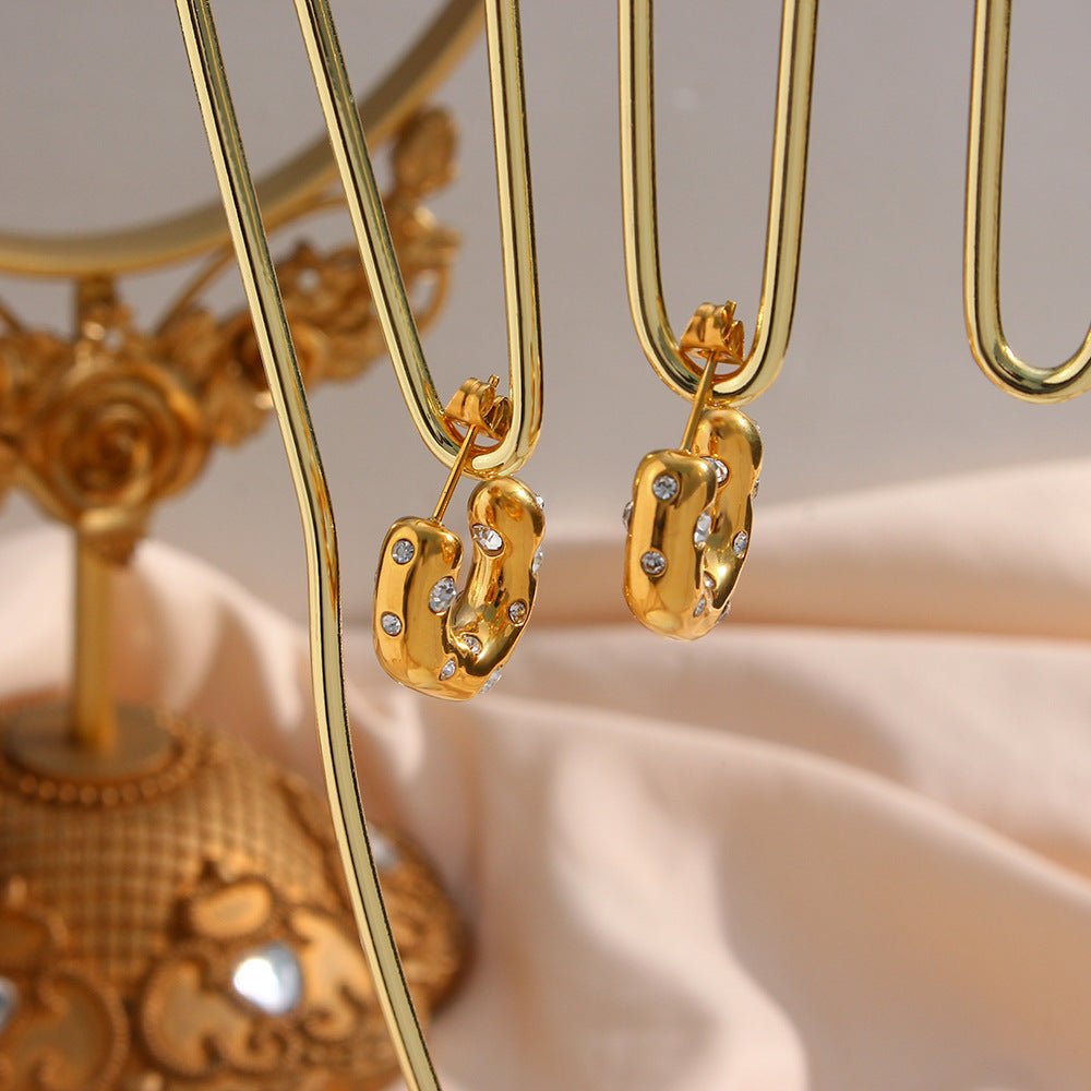 Orecchini a Cerchio Minimalisti Moderni Geometrici a C in Acciaio Inossidabile con Placcatura in Oro 18K e Intarsio in Zirconi da Donna