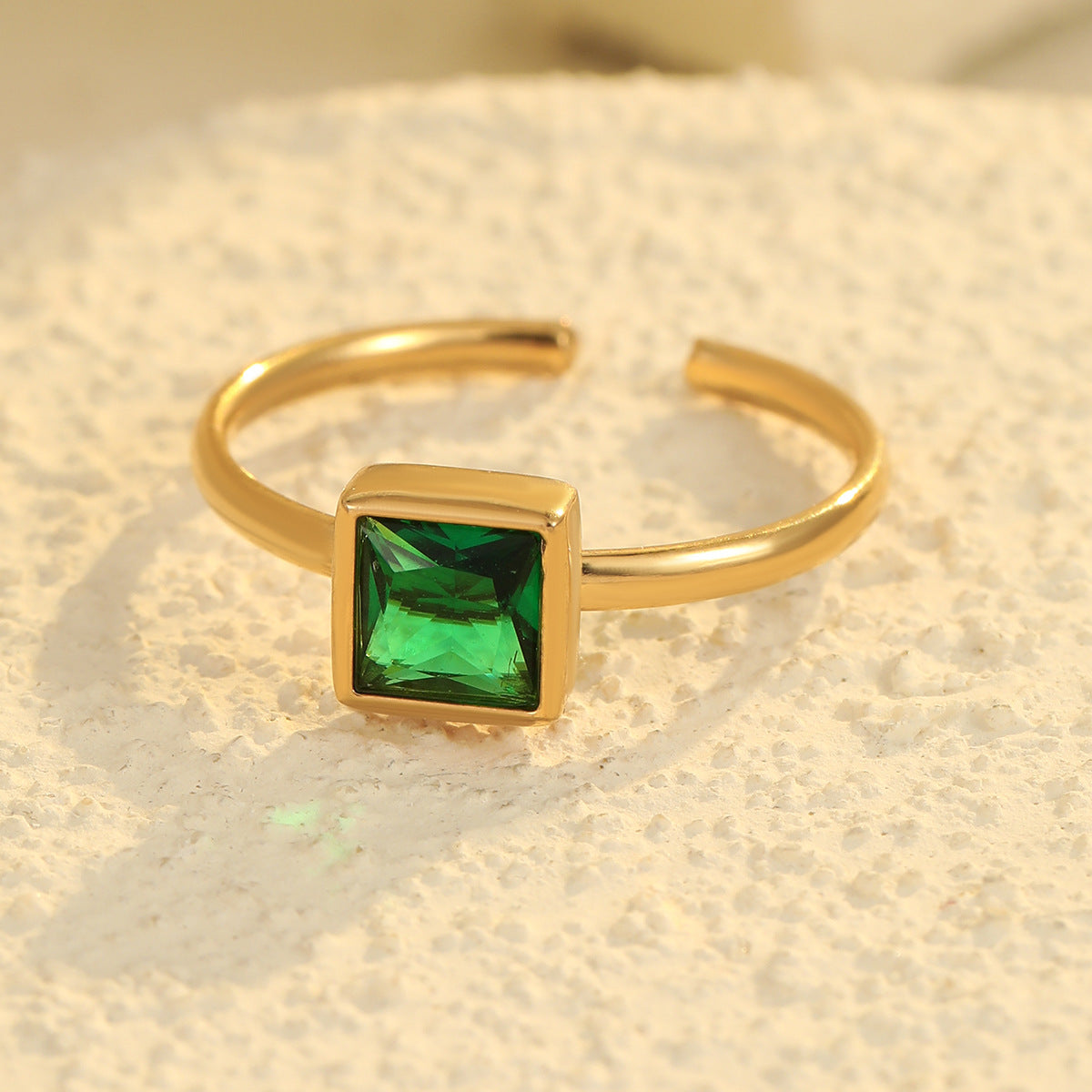 Anello Minimalista Geometrico Placcato Acciaio Inossidabile con Accento Zirconia per Donna