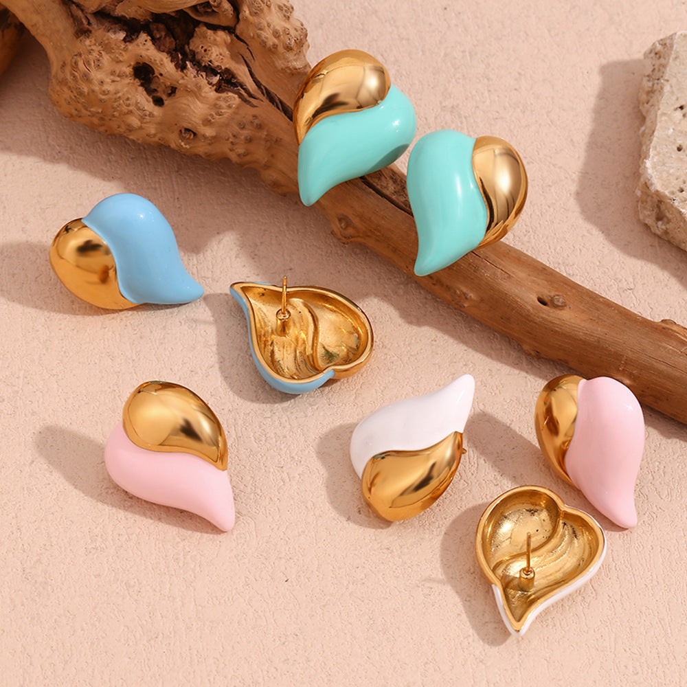 Orecchini da donna in acciaio inossidabile a forma di cuore, stile minimalista, placcati in oro 18 carati e smaltati
