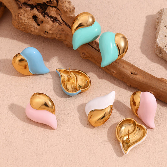 Orecchini da donna in acciaio inossidabile a forma di cuore, stile minimalista, placcati in oro 18 carati e smaltati