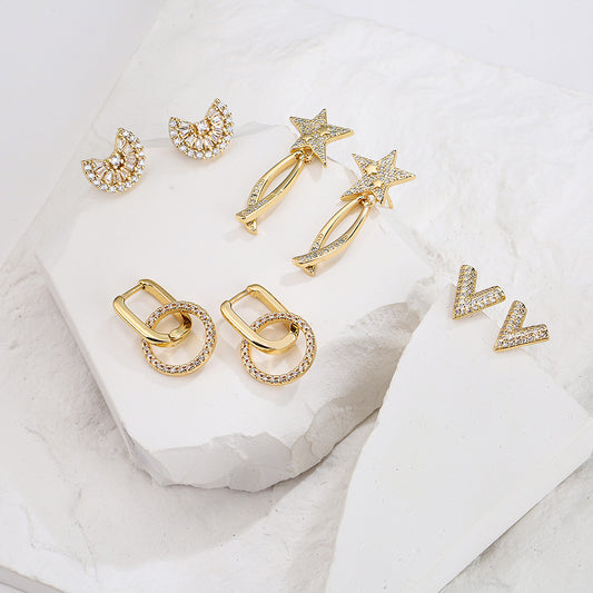Pendientes minimalistas de cobre con forma geométrica irregular, baño de oro de 18K y detalles de circonitas para mujer