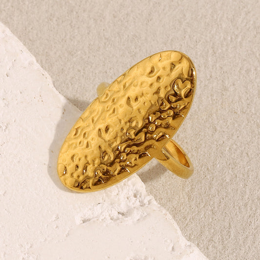 Fashionable Oval-Shaped Stainless Steel Ring with 18K Gold Plating and Hammered Texture for Women