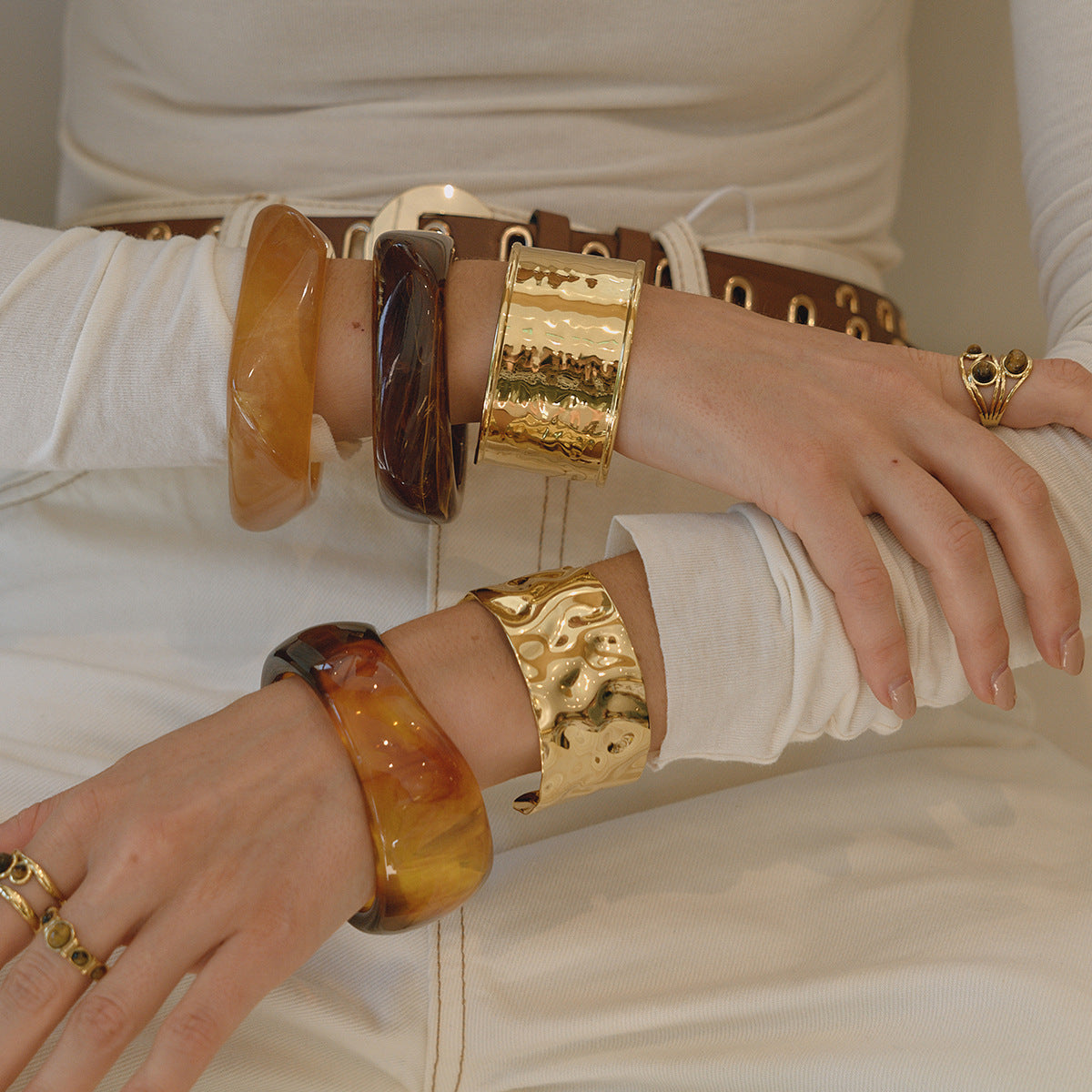 Bracciale Largo Irregolare da Donna in Resina con Placcatura in Acciaio Inossidabile, Design Geometrico e Ovale, Accessorio alla Moda in Stile Ufficio