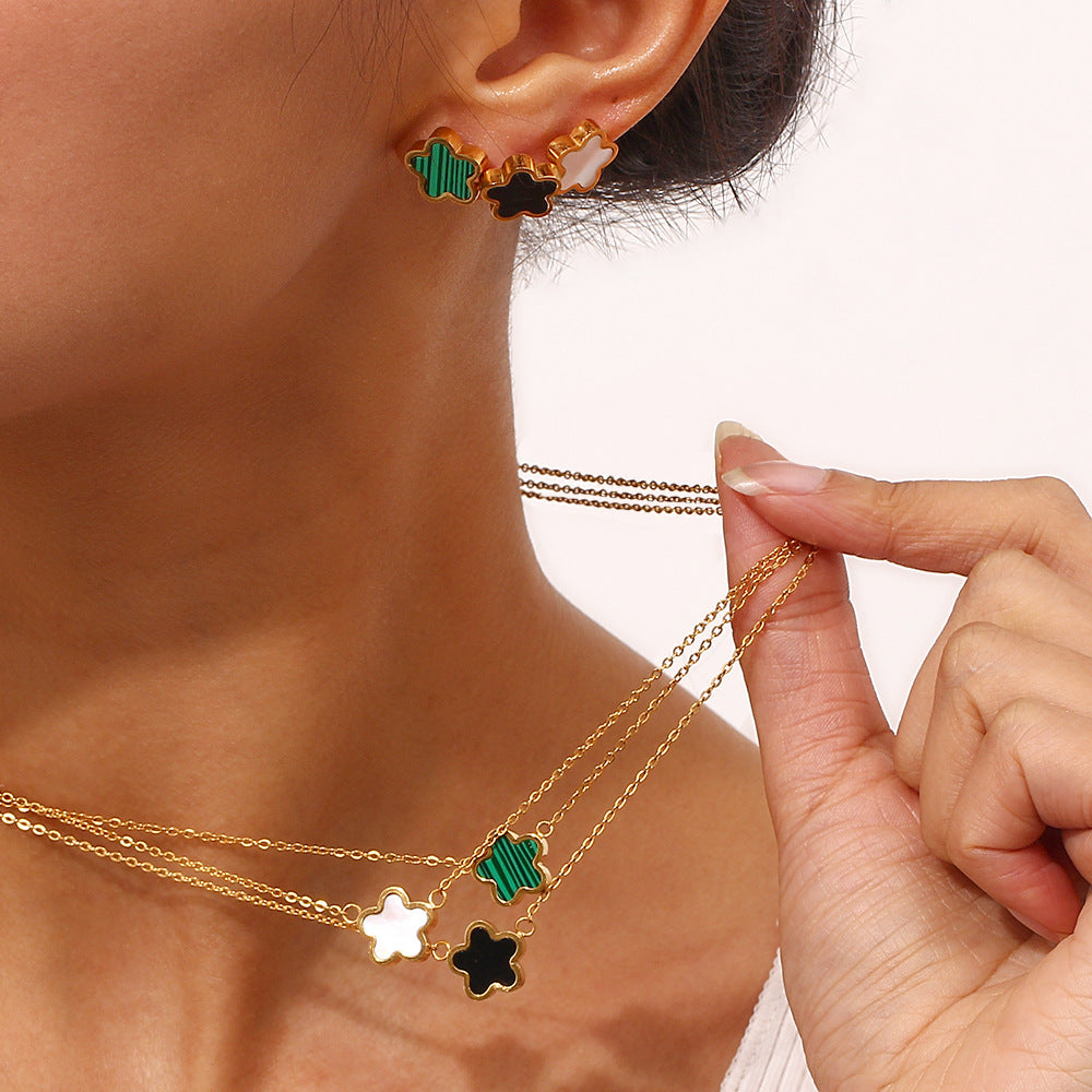 Collar Minimalista Floral Geométrico con Colgante para Mujer en Acero Inoxidable con Acabado Chapado