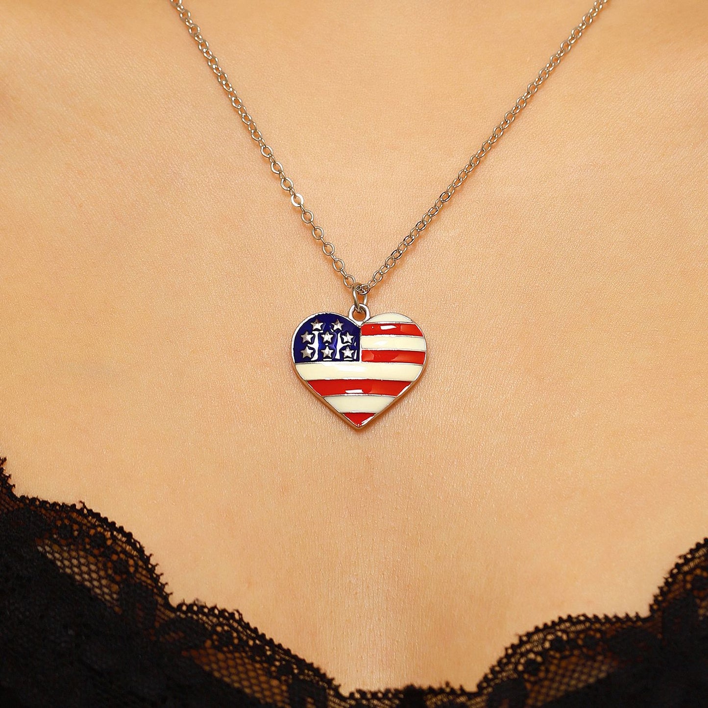 Minimalist Rhinestone Inlaid Star Heart Pendant Alloy Plated Necklace Set for Women