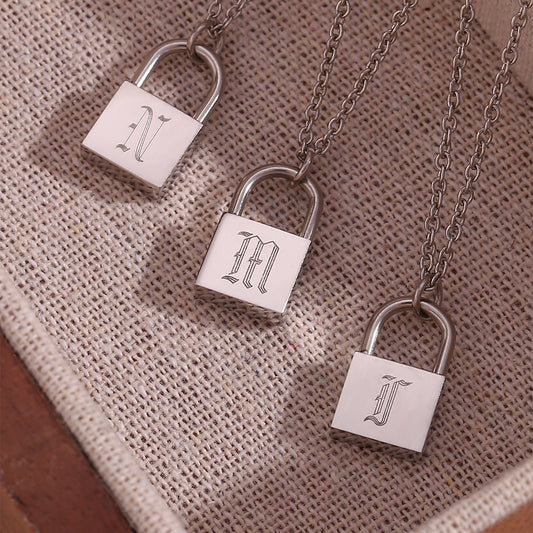 Minimalist Fashionable Stainless Steel Letter Lock Pendant Necklace for Women with Plated Finish