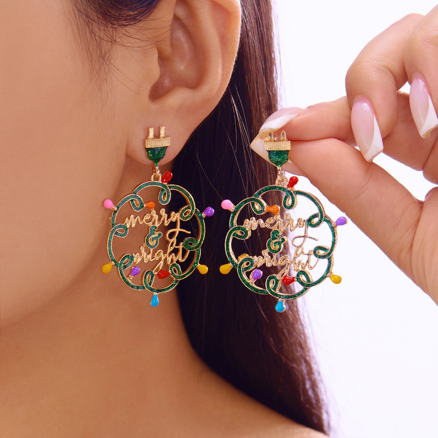 Pendientes de aro con colgante de árbol de Navidad, estilo dulce navideño, adornados con diamantes de imitación, diseño irregular y acabado de aleación chapada