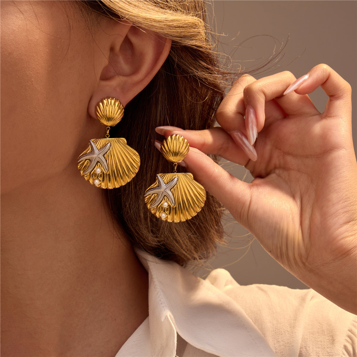 Fashionable Ocean-Inspired Starfish Pearl and Shell Stud Earrings in Stainless Steel with Plated Finish for Women