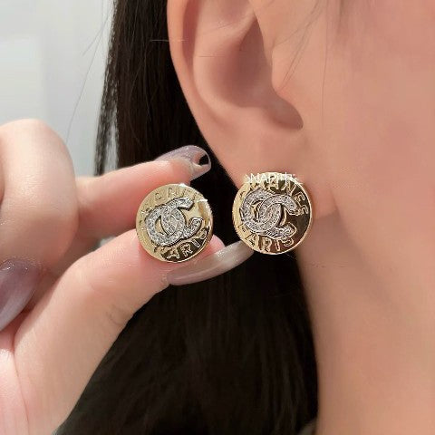 Aretes de lujo elegantes redondos con letras, chapados en oro, circonitas, con postes de plata de ley 925 para mujer