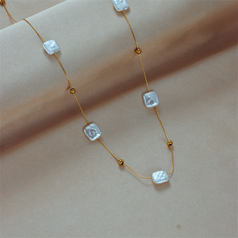 Minimalist French Retro Square Pearl Pendant Necklace in Titanium Steel with Thin Chain and Plated Finish for Women