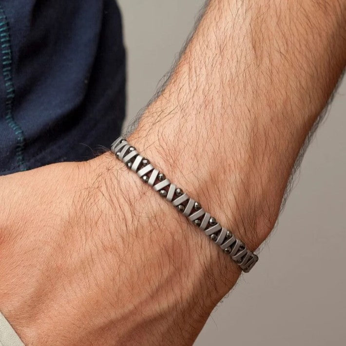Minimalist Hip-hop Geometric Round Hematite Handmade Beaded Bracelet for Men and Women
