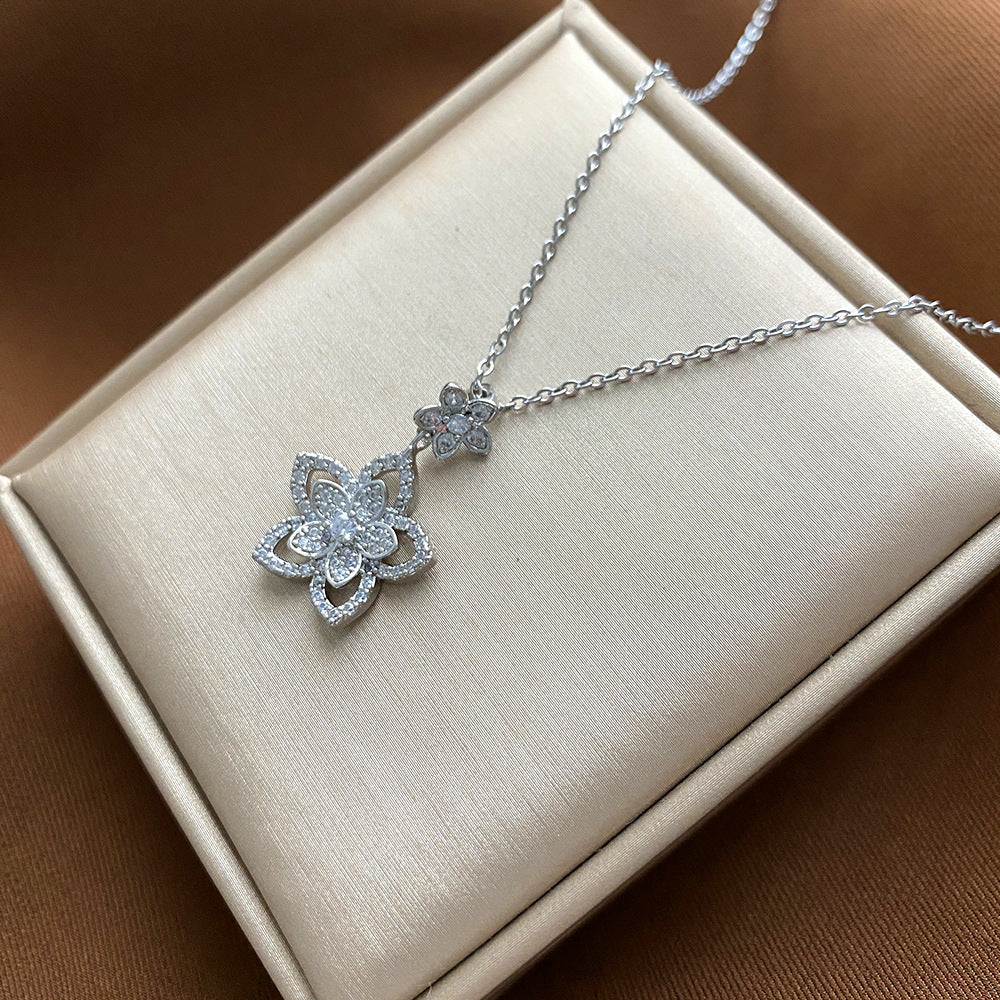Minimalist Floral-Shaped Titanium Steel Pendant Necklace with Plated Finish for Women and Men, O-Chain Locket Style Jewelry