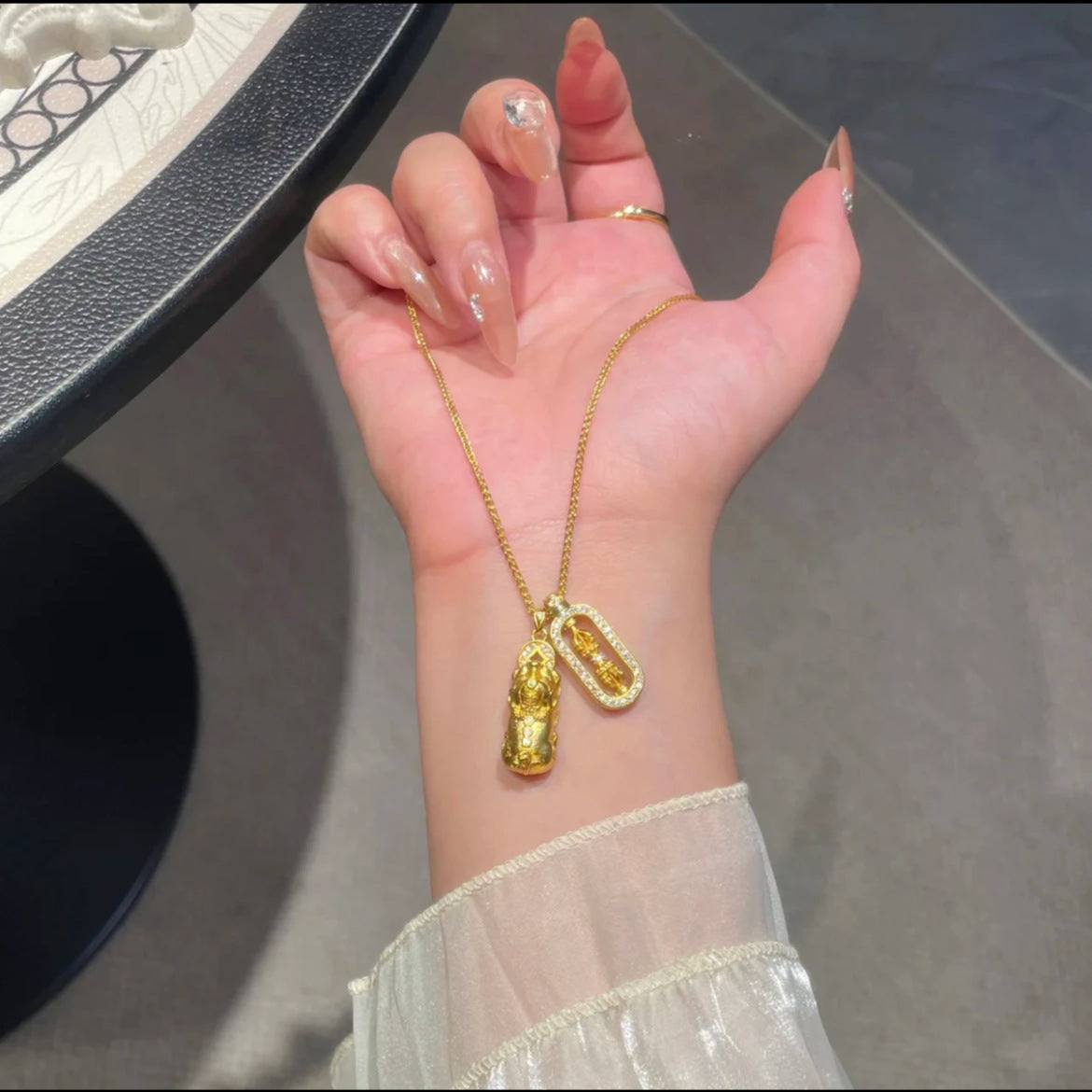 Collana minimalista geometrica Pixiu Vajra in acciaio al titanio placcato oro, unisex