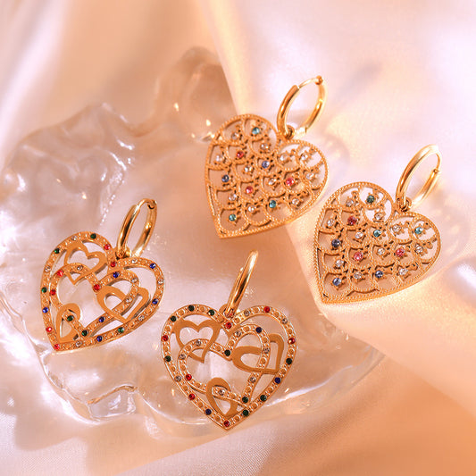 Orecchini a Cuore in Acciaio al Titanio Stile Vintage con Placcatura in Oro Autentico e Intarsio di Zirconi per Donna