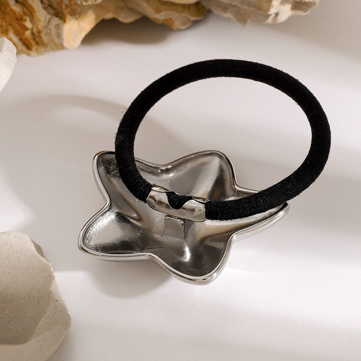 High-Elastic Stainless Steel Hair Tie with Star Motif for Women Trendy Ponytail Holder Minimalist Ins-Inspired Headband Accessory