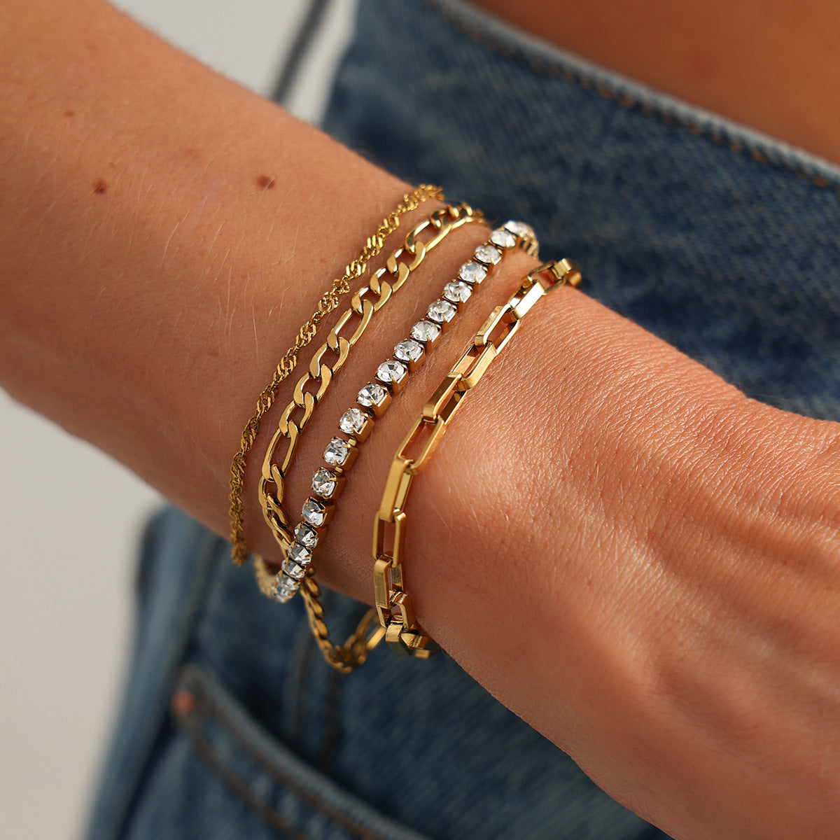 Elegant Rhinestone Inlaid Geometric Oval Stainless Steel Plated Bracelet for Women