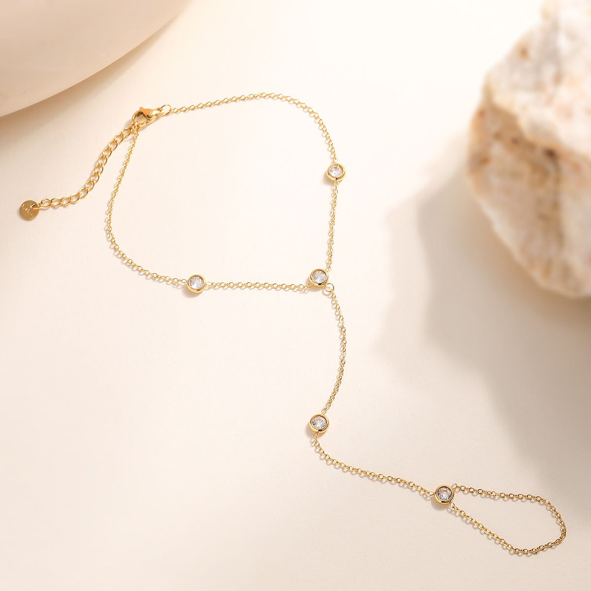 Fashion 18K Gold Plated Heart Cubic Zirconia Stainless Steel Hand Chain for Women