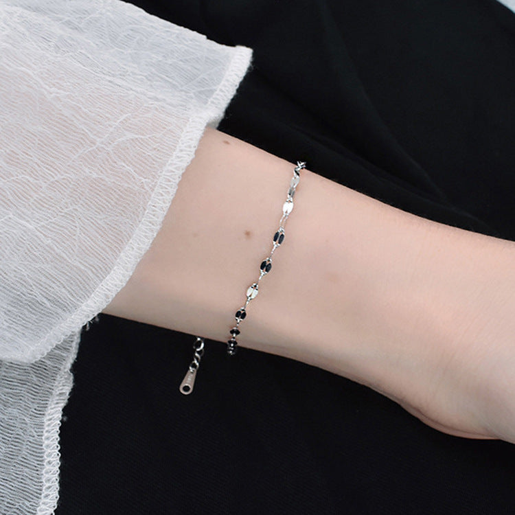 Minimalist Lip-Shaped Anklet for Women Made of Titanium Steel with Starry Sky Pattern and Wavy Texture